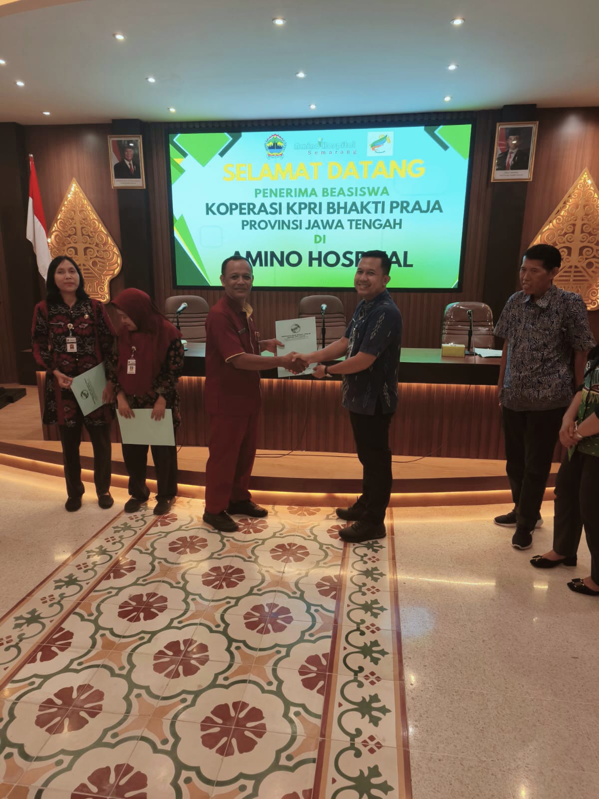 thumbnail Selasa, 16 September 2025 dalam Acara Penyerahan Beasiswa dan Penghargaan kepada Putera-Putri Anggota yang Berprestasi Tahun 2025 sekaligus  Sosialisasi/Marketing di RSJ Amino